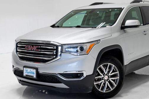 Quicksilver Metallic 2019 GMC Acadia SLE-2