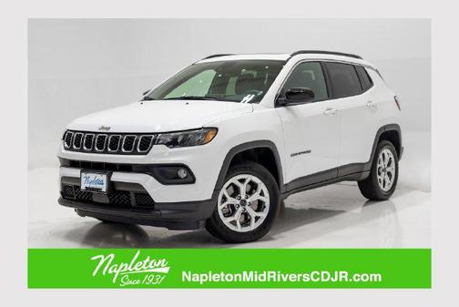 Bright White Clearcoat 2025 Jeep Compass Latitude