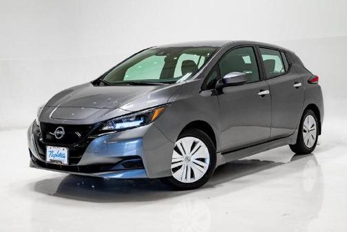 Gun Metallic 2025 Nissan Leaf S