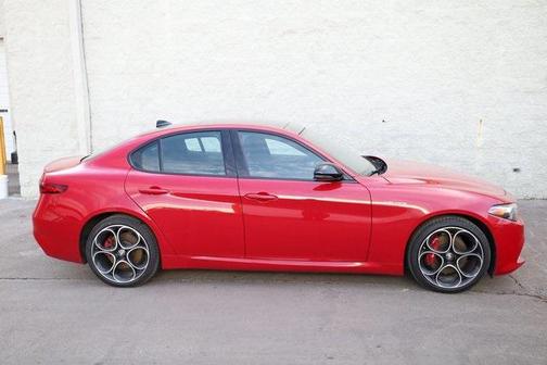 2022 Alfa Romeo Giulia Veloce