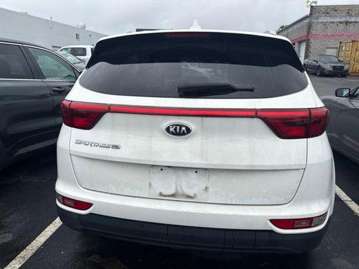 Clear White 2017 Kia Sportage LX