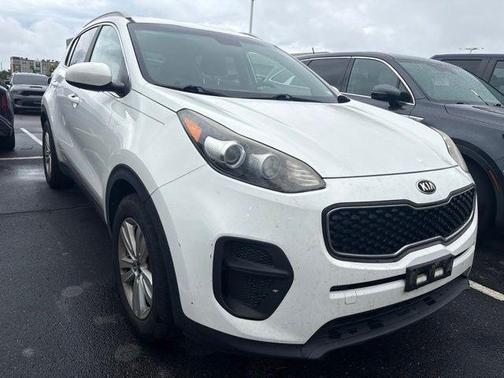 Clear White 2017 Kia Sportage LX