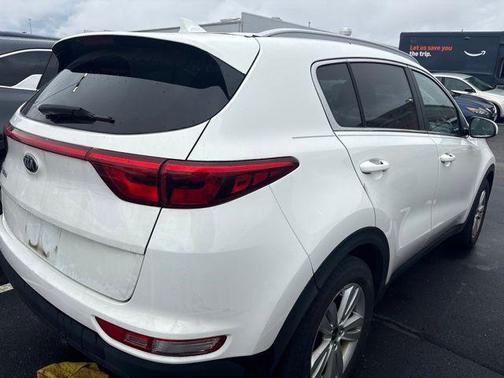 Clear White 2017 Kia Sportage LX