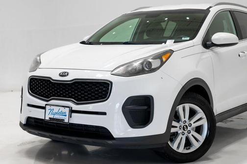 Clear White 2017 Kia Sportage LX