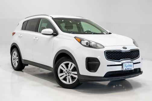 Clear White 2017 Kia Sportage LX