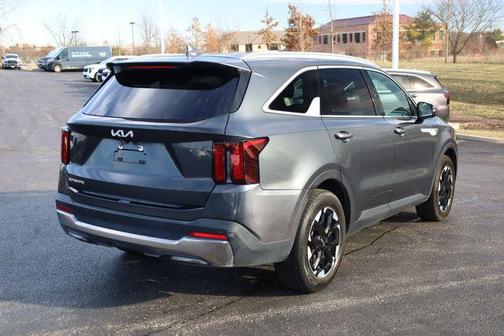 2024 Kia Sorento S