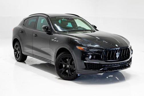 Nero Ribelle Metallic 2022 Maserati Levante GT