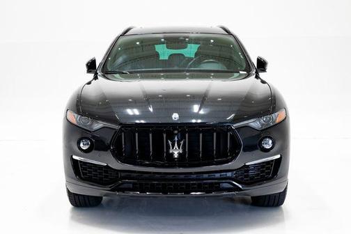 Nero Ribelle Metallic 2022 Maserati Levante GT
