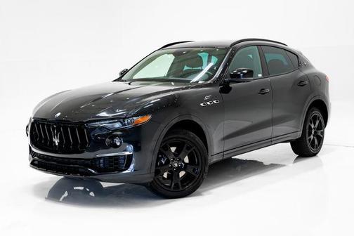 Nero Ribelle Metallic 2022 Maserati Levante GT