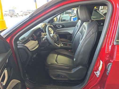 Red Hot Pearlcoat 2025 Jeep Compass Limited