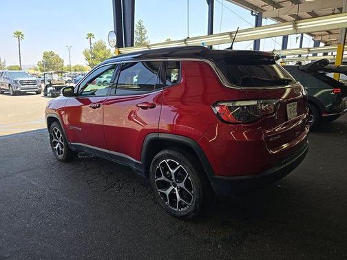 Red Hot Pearlcoat 2025 Jeep Compass Limited
