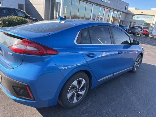 2017 Hyundai IONIQ Hybrid SEL