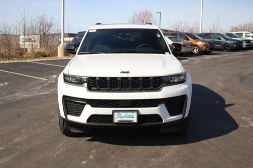 2026 Jeep Grand Cherokee Altitude