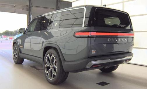 El Cap Granite 2024 Rivian R1S Adventure Quad Motor Large Pack