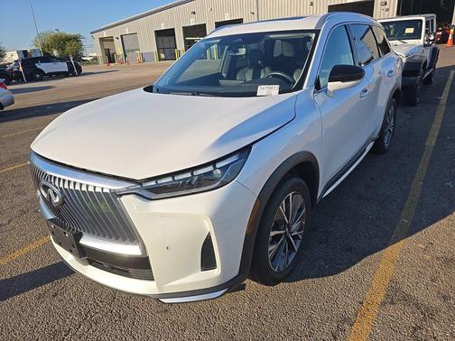 Radiant White 2026 INFINITI QX60 LUXE AWD