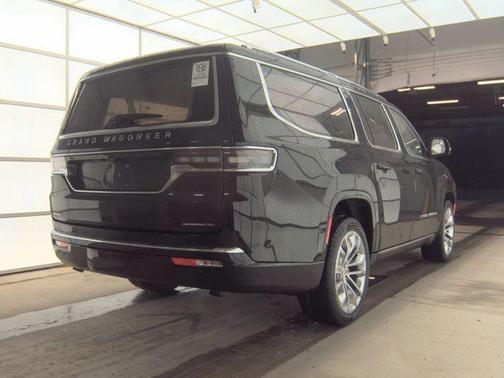 2023 Jeep Grand Wagoneer L Series II 4x4