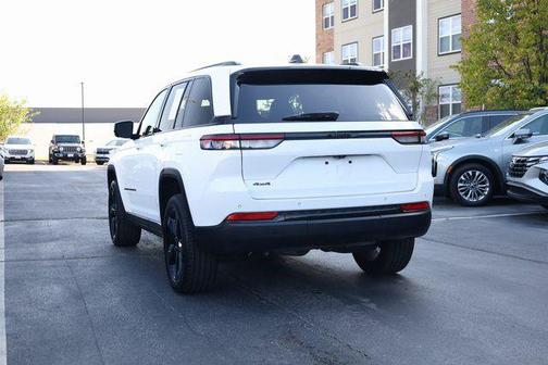2022 Jeep Grand Cherokee Altitude