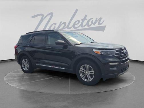Black Metallic 2024 Ford Explorer XLT
