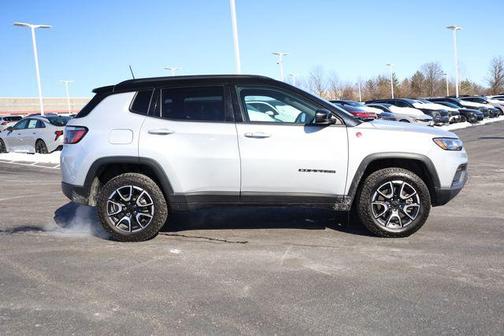 2024 Jeep Compass Trailhawk