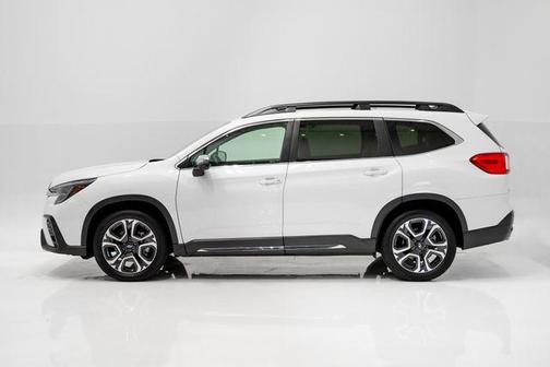 Crystal White Pearl 2023 Subaru Ascent Limited 7-Passenger