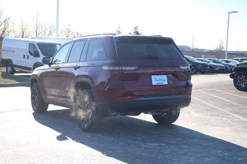 2026 Jeep Grand Cherokee Altitude