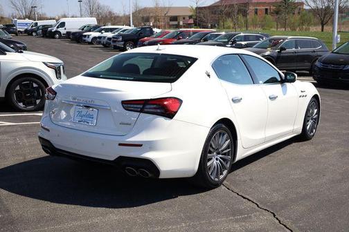 2022 Maserati Ghibli Modena Q4