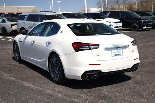 2022 Maserati Ghibli Modena Q4