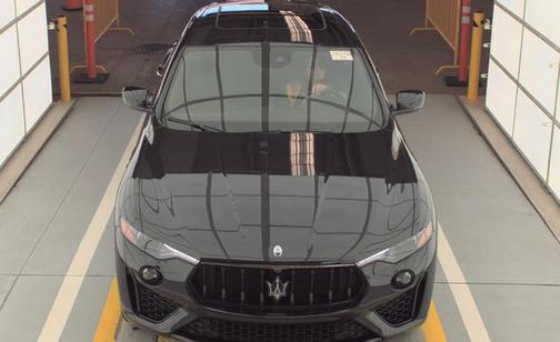 Nero Assoluto Metallic 2024 Maserati Levante Modena Ultima