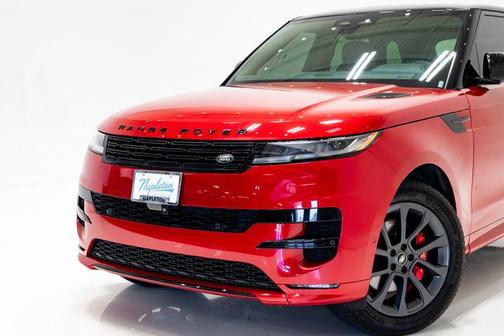 Firenze Red Metallic 2024 Land Rover Range Rover Sport SE