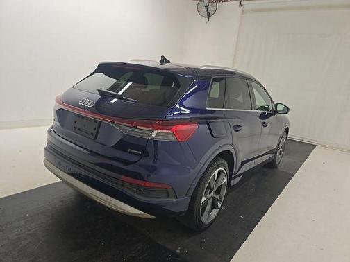 Blue Metallic 2022 Audi e-tron Premium