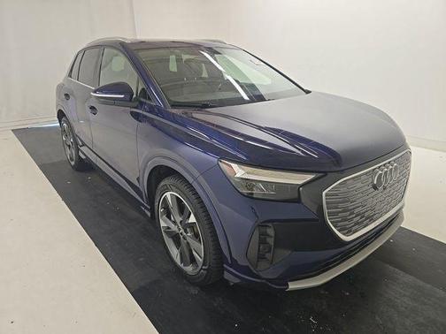 Blue Metallic 2022 Audi e-tron Premium