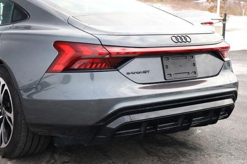 2023 Audi e-tron GT Premium Plus quattro