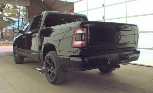 Diamond Black Crystal Pearlcoat 2023 RAM 1500 Big Horn/Lone Star
