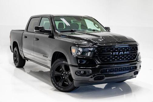 Diamond Black Crystal Pearlcoat 2023 RAM 1500 Big Horn/Lone Star