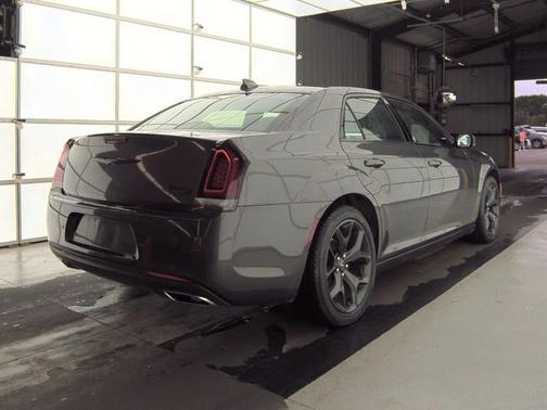 2022 Chrysler 300 S