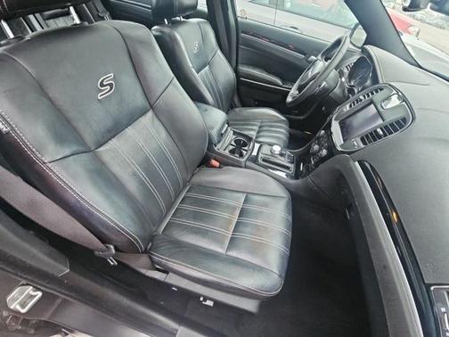 2022 Chrysler 300 S
