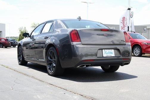 2022 Chrysler 300 S