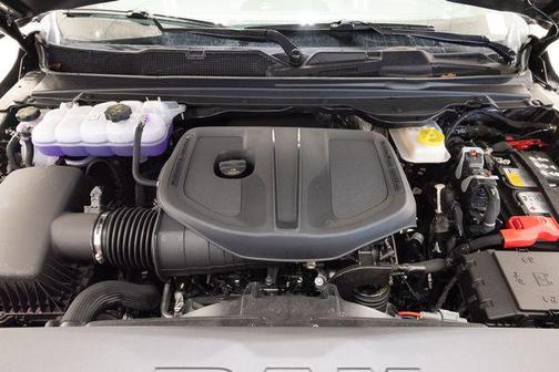 Granite Crystal Metallic Clearcoat 2026 RAM 1500 Big Horn/Lone Star