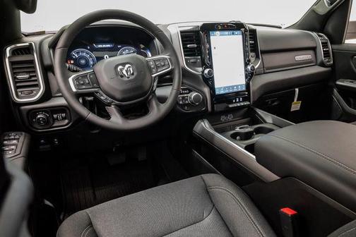 Granite Crystal Metallic Clearcoat 2026 RAM 1500 Big Horn/Lone Star