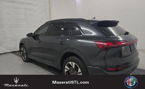 2022 Audi e-tron Premium