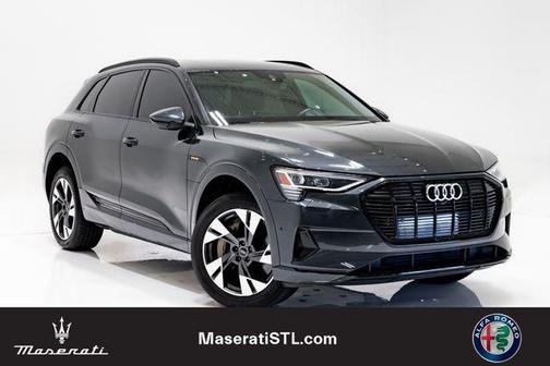 Manhattan Gray Metallic 2022 Audi e-tron Premium