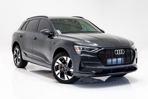 Manhattan Gray Metallic 2022 Audi e-tron Premium