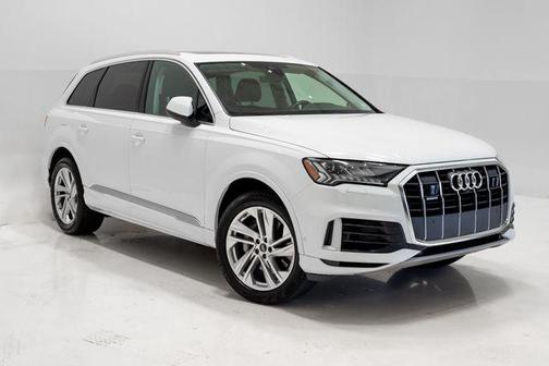 Glacier White Metallic 2024 Audi Q7 55 Premium Plus