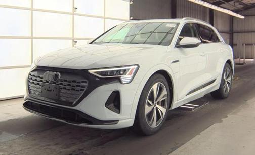 2024 Audi Q8 e-tron Premium