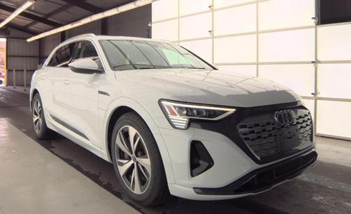 2024 Audi Q8 e-tron Premium