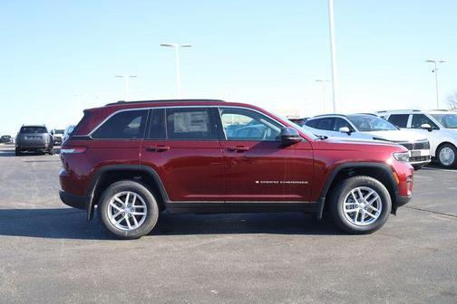 2026 Jeep Grand Cherokee Laredo