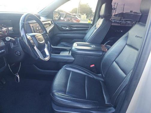 Pearl Beige Metallic 2022 GMC Yukon Denali