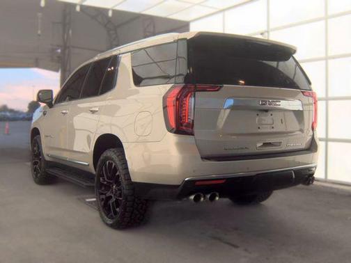 Pearl Beige Metallic 2022 GMC Yukon Denali