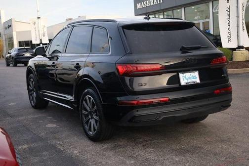 2024 Audi Q7 45 Premium Plus