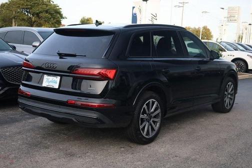2024 Audi Q7 45 Premium Plus